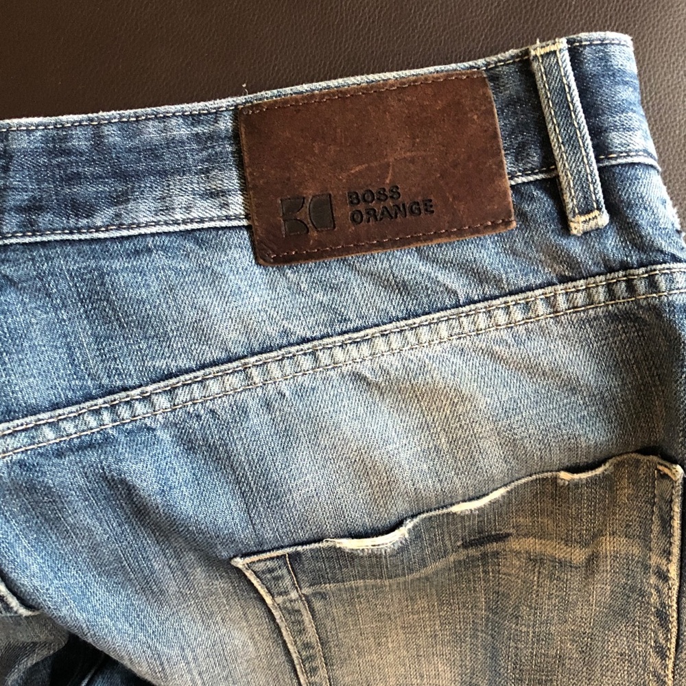 BOSS ORANGE Men's Faded Light Blue Denim Jeans